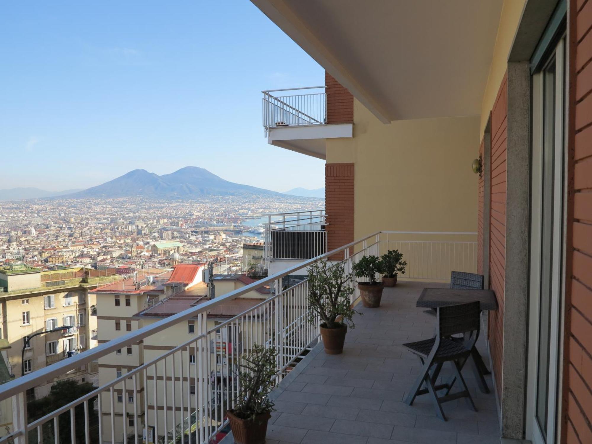 Pretty Panoramic - Half Way Center-vomero District Appartamento