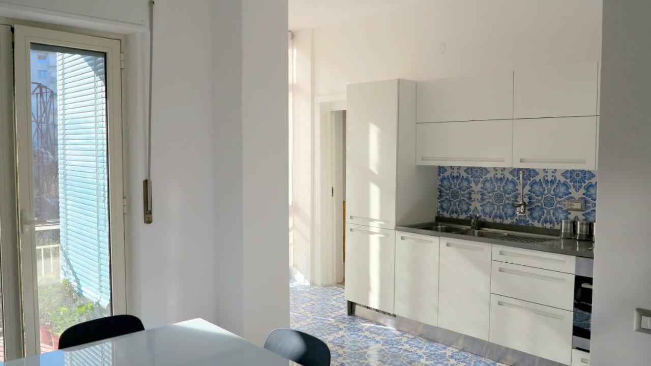Appartamento Pretty Panoramic - Half Way Center-vomero District Napoli